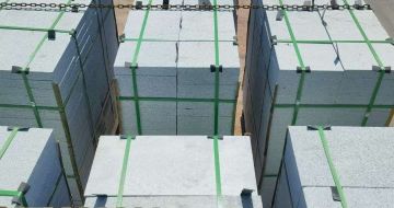 广西 芝麻白花岗岩5公分地铺石 花岗岩厂家工厂装车日常