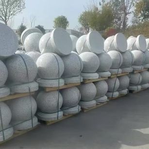 广西 白麻花岗岩石材圆球，石球，挡车球，隔离球，景观石球，风水球等