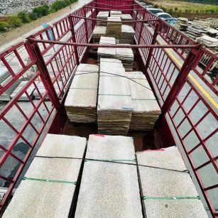 广西 黄金麻花岗岩荔枝面，光面毛板装车完成