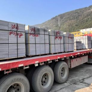 广西 芝麻灰地铺石出货日常