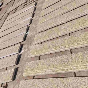 广西 黄金麻花岗岩光面楼梯踏步