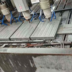 广西 芝麻白花岗岩荔枝面盲道雕刻