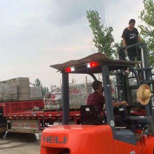 广西 黄金麻冰裂纹，地铺石装车