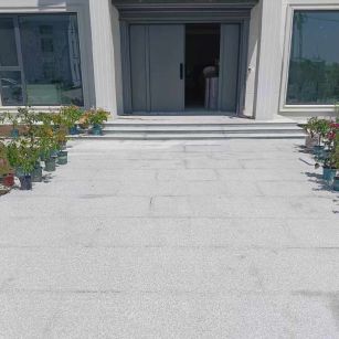 广西 芝麻白花岗岩地铺石地面铺装