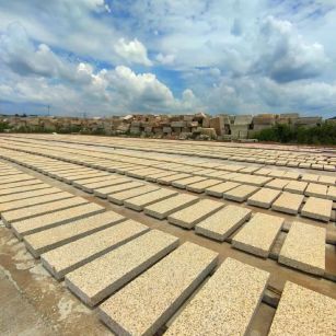 广西 黄金麻花岗岩荔枝面地铺石防护中