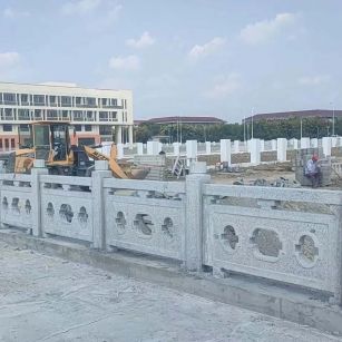 广西 白麻花岗岩荔枝面河道栏杆