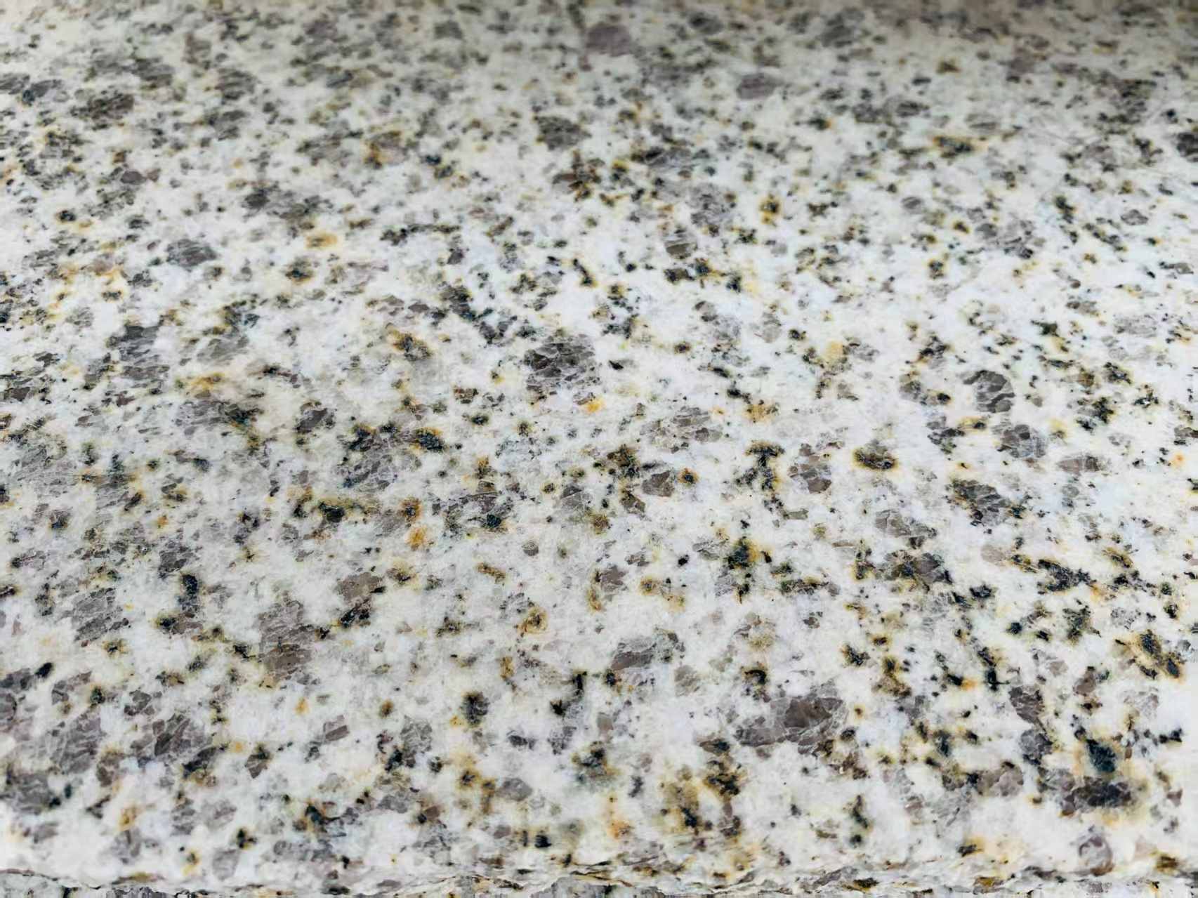 广西 黄金麻花岗岩石材浅黄光面