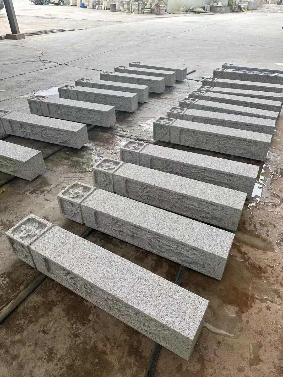 广西 白麻方柱雕花防水