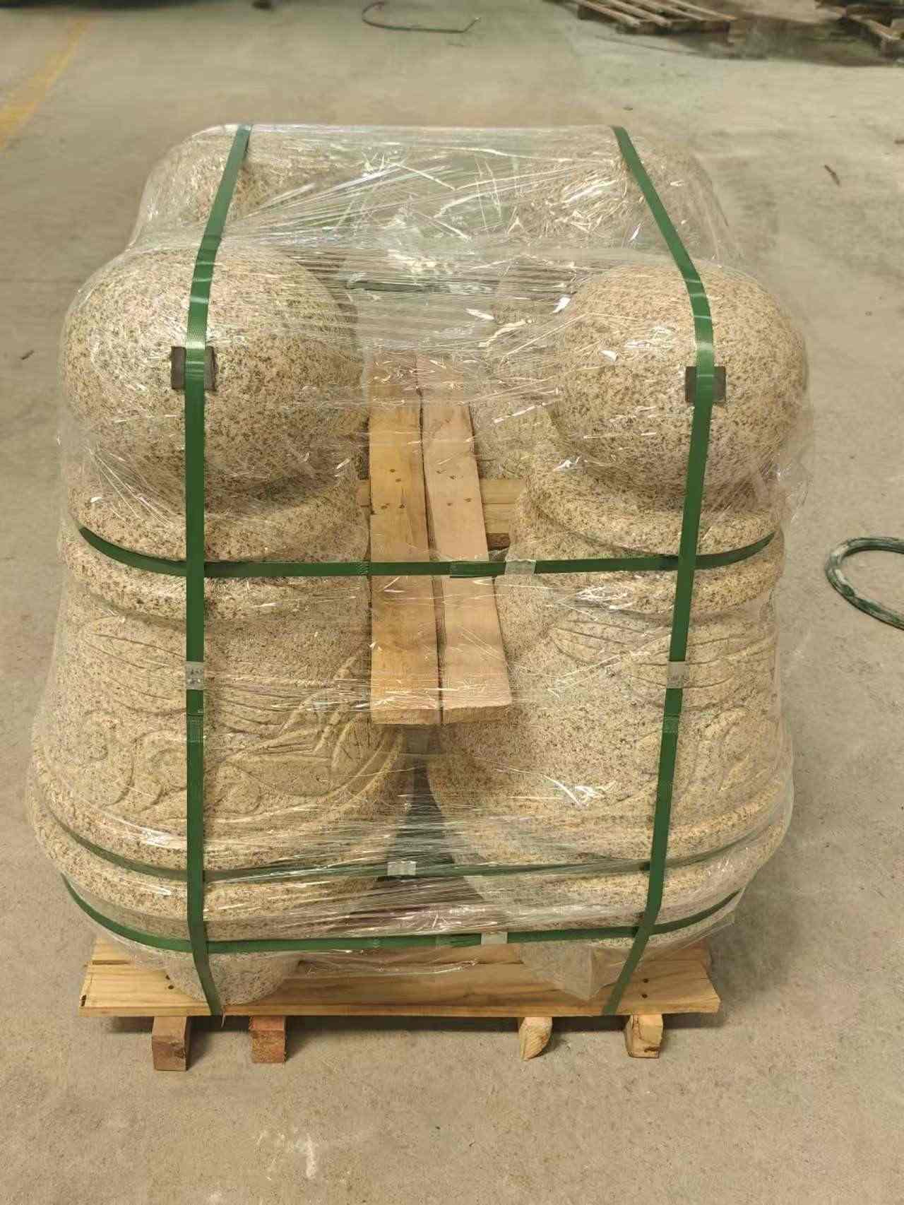 广西 黄金麻异形定制雕花——棒棒糖挡车柱