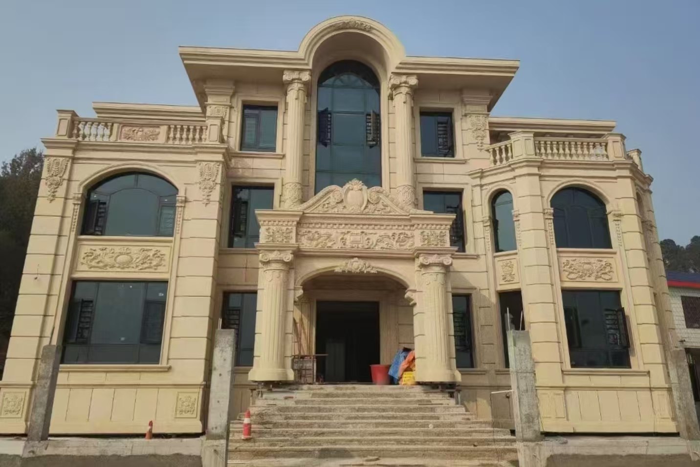 广西 黄金麻花岗岩别墅外墙干挂