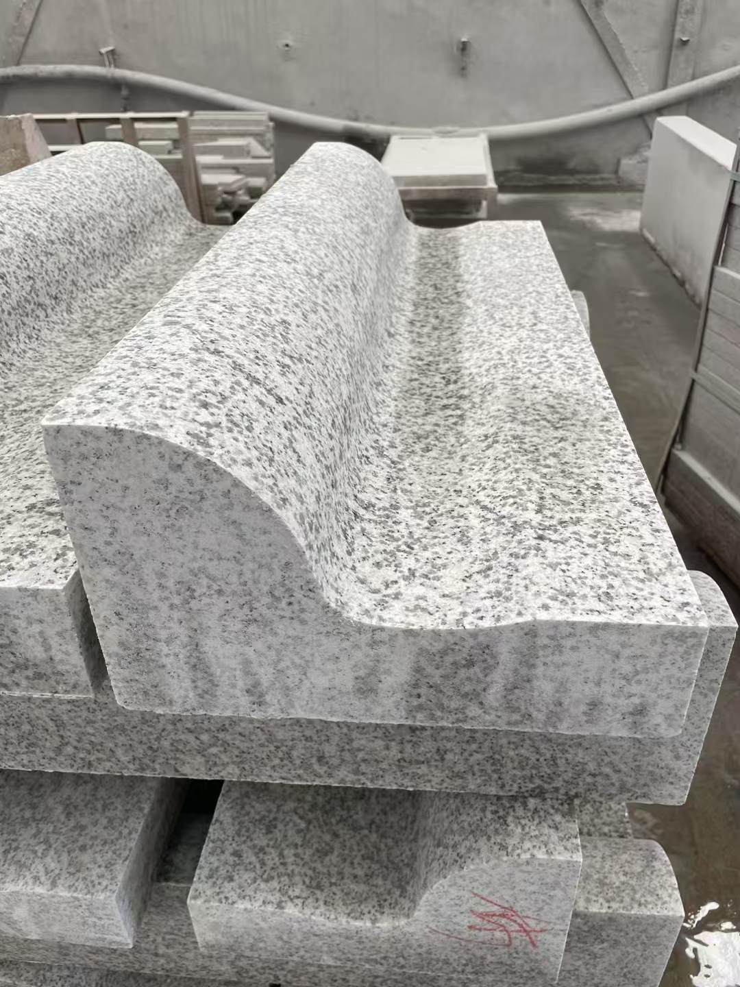 广西 白麻花岗岩S型路沿石，路侧石，马路牙子等