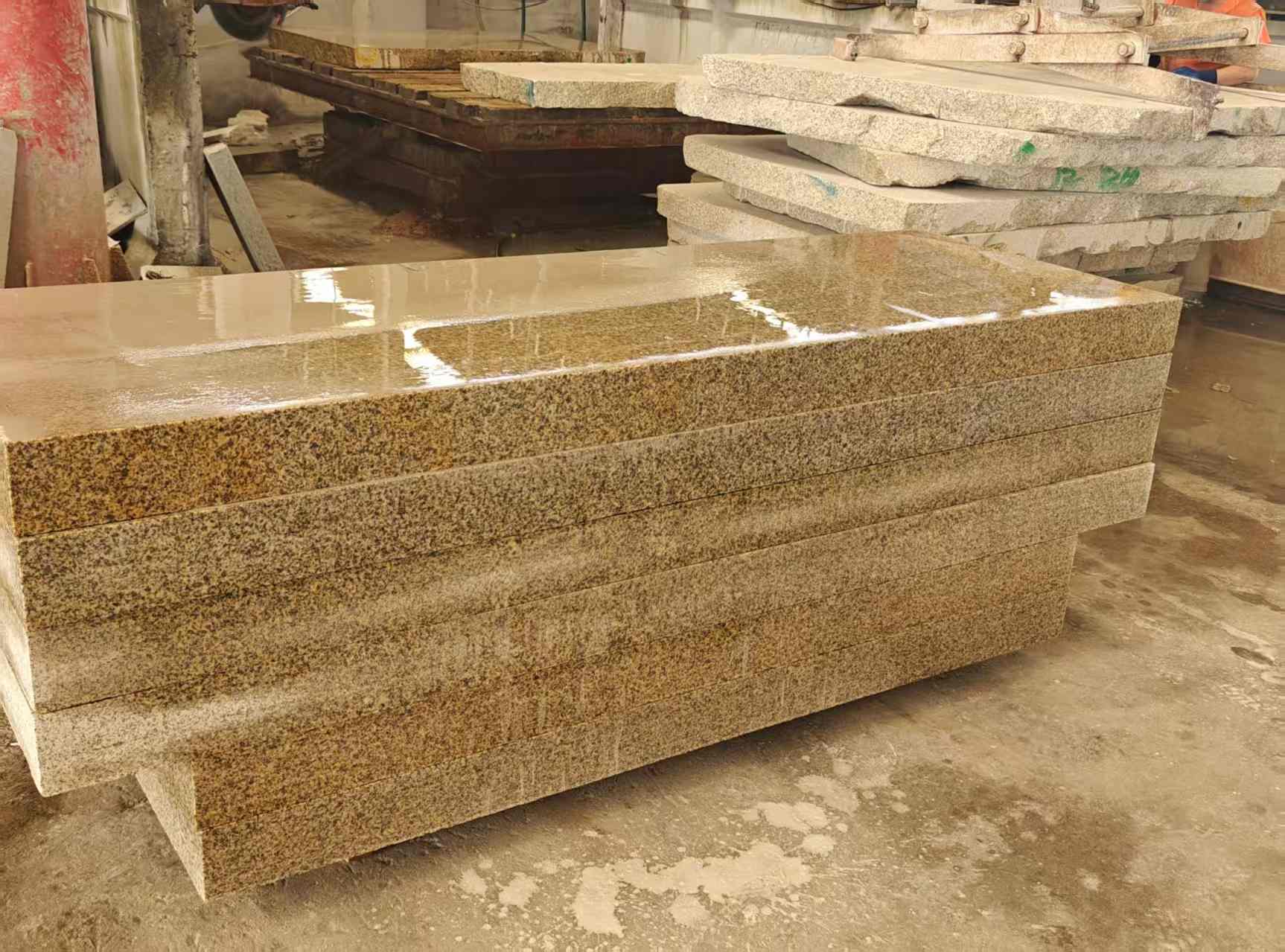 广西 黄金麻栏杆料半成品加工中