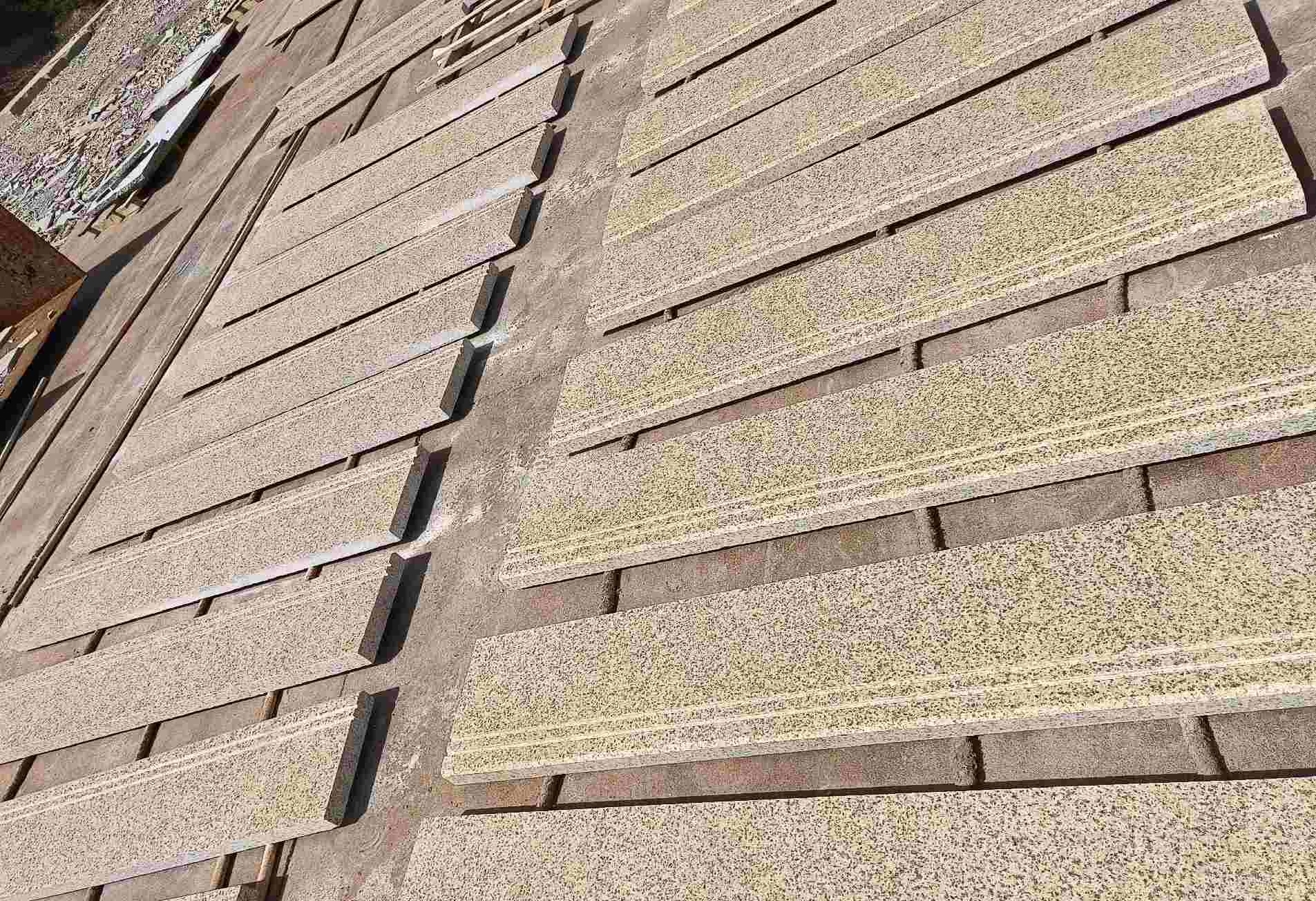 广西 黄金麻花岗岩光面楼梯踏步