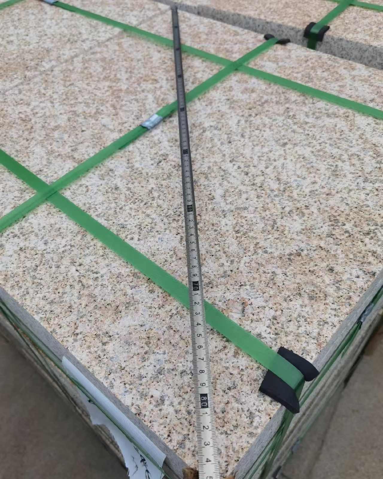 广西 黄金麻火烧面地铺石