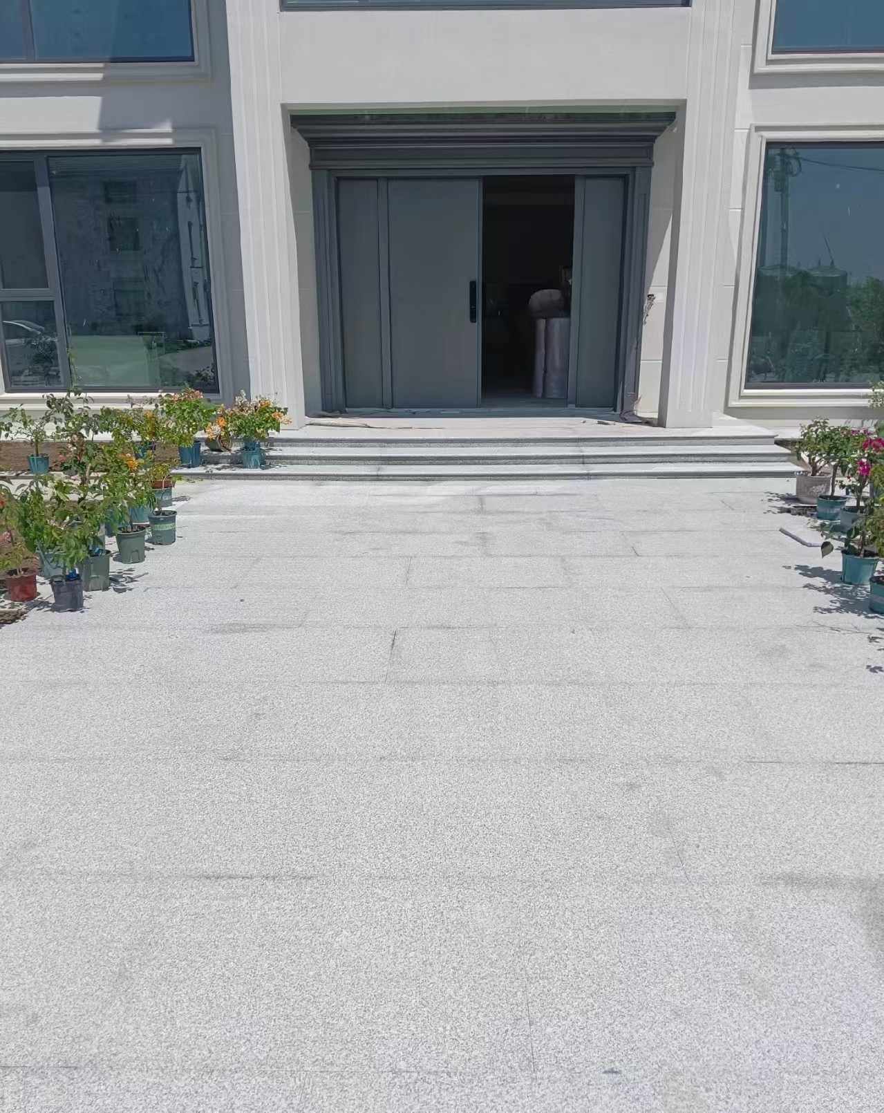 广西 芝麻白花岗岩地铺石地面铺装