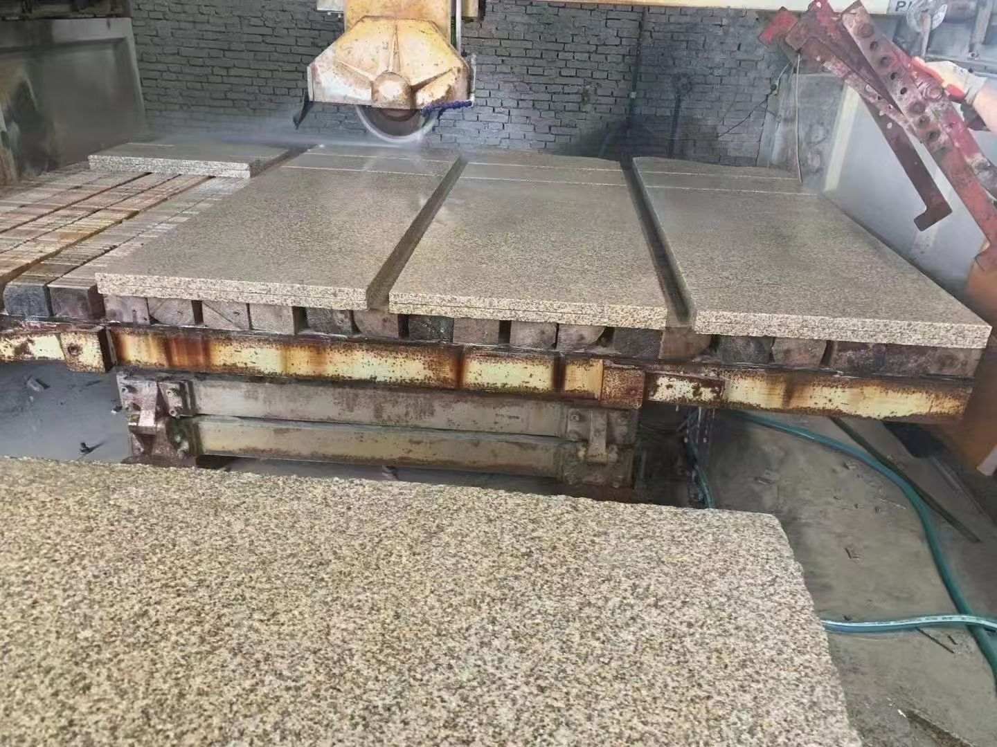 广西 黄金麻荔枝面成品板加工