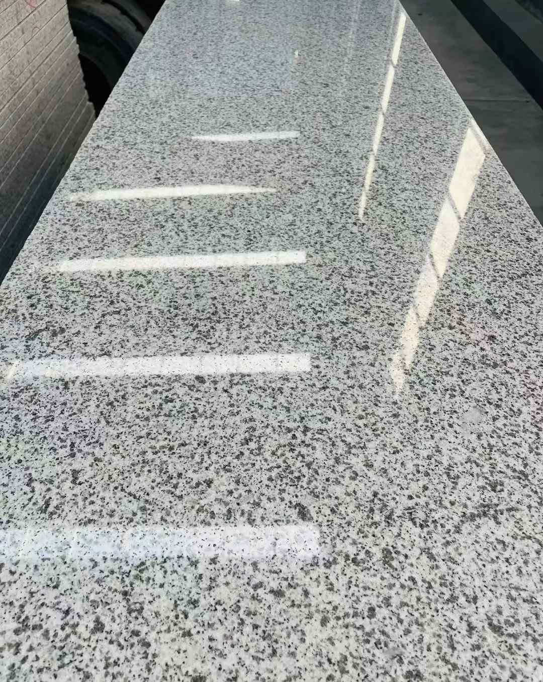 广西 白麻花岗岩光面毛板